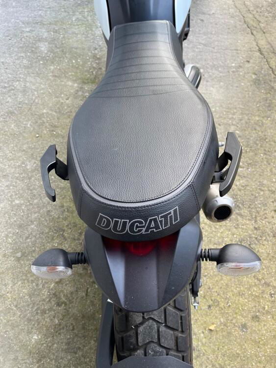 Ducati Scrambler 800 Icon Dark (2020) (5)