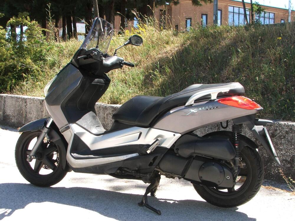 Yamaha X-Max 250 (2005 - 07) (2)