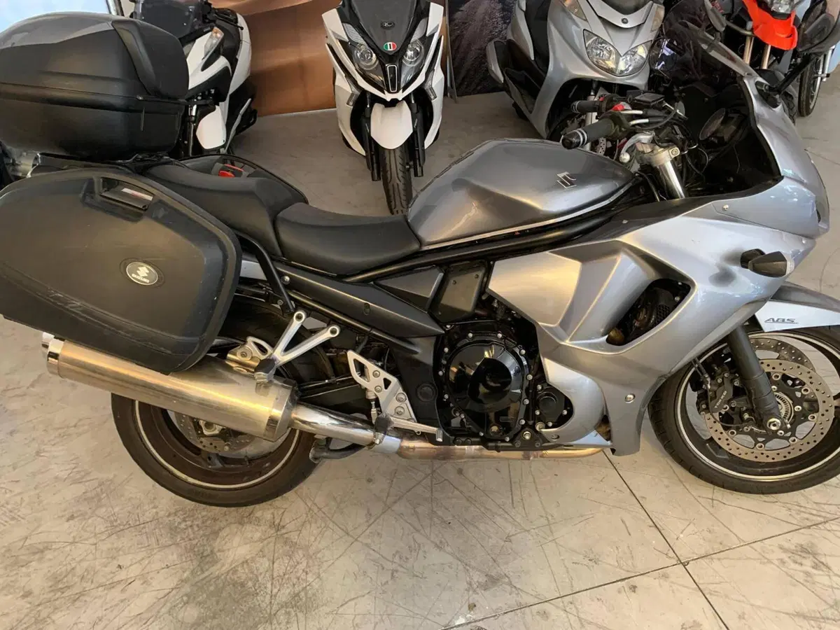 Suzuki GSF 1250 Bandit S Traveller (2006 - 11)
