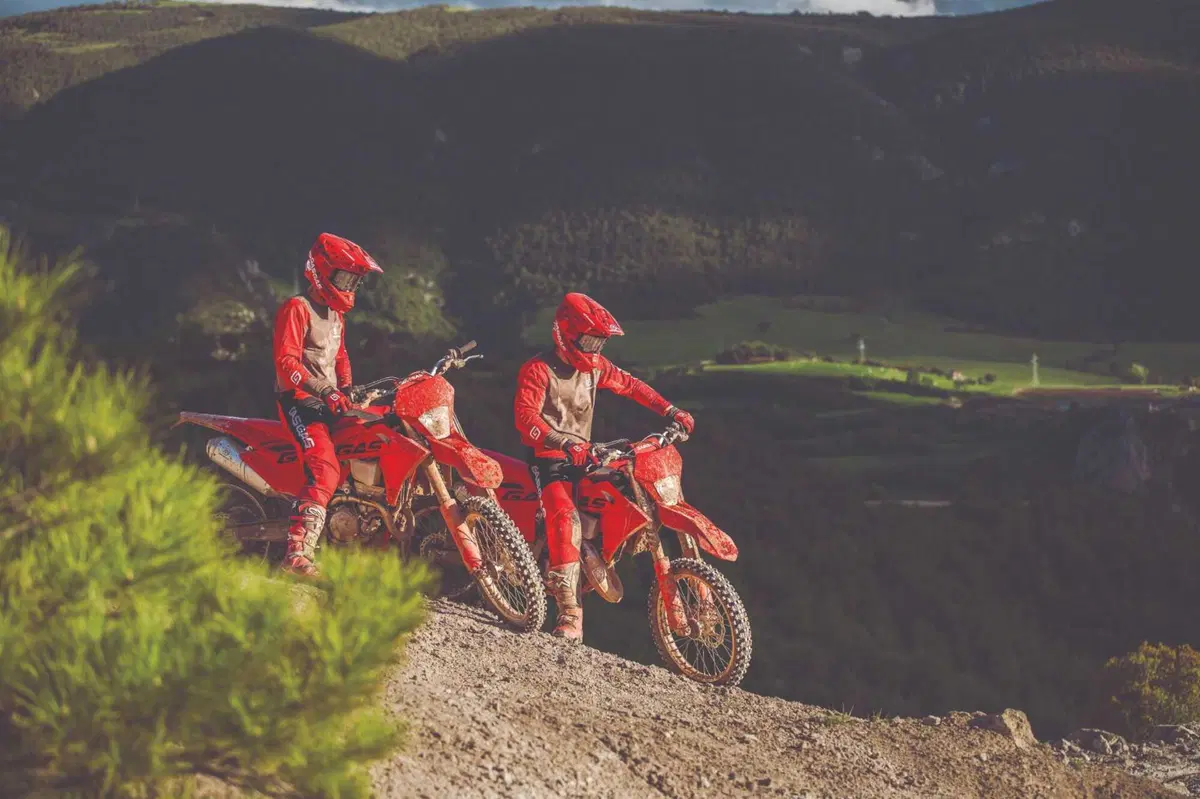 GASGAS aggiorna la gamma enduro per il 2025 e c'&egrave; il ritorno della EC 125