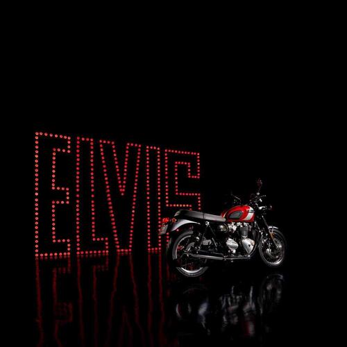 T120 Elvis Presley! Triumph omaggia il re del rock con una limited edition (4)