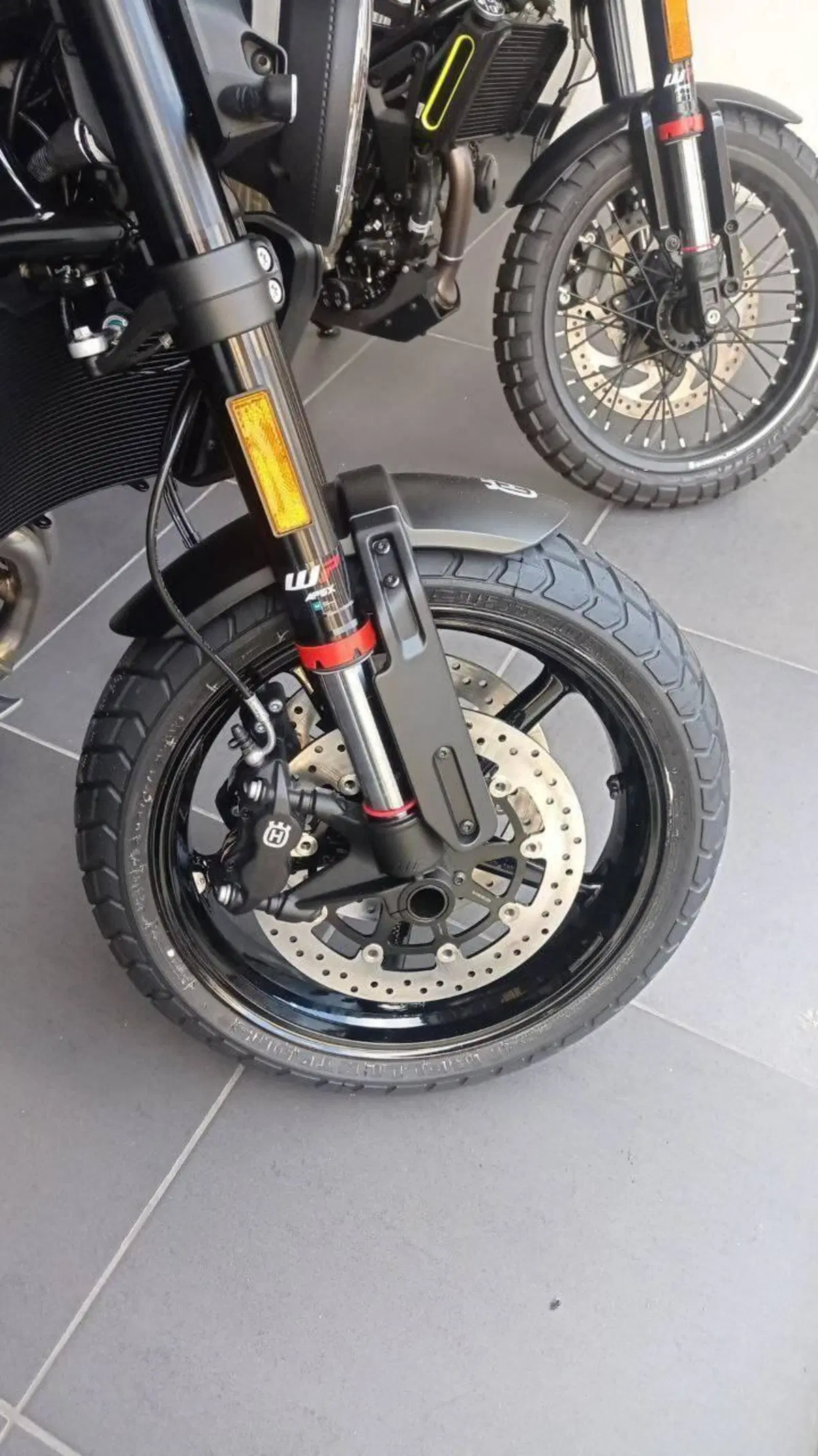 Husqvarna Svartpilen 801 (2024 - 26) (5)