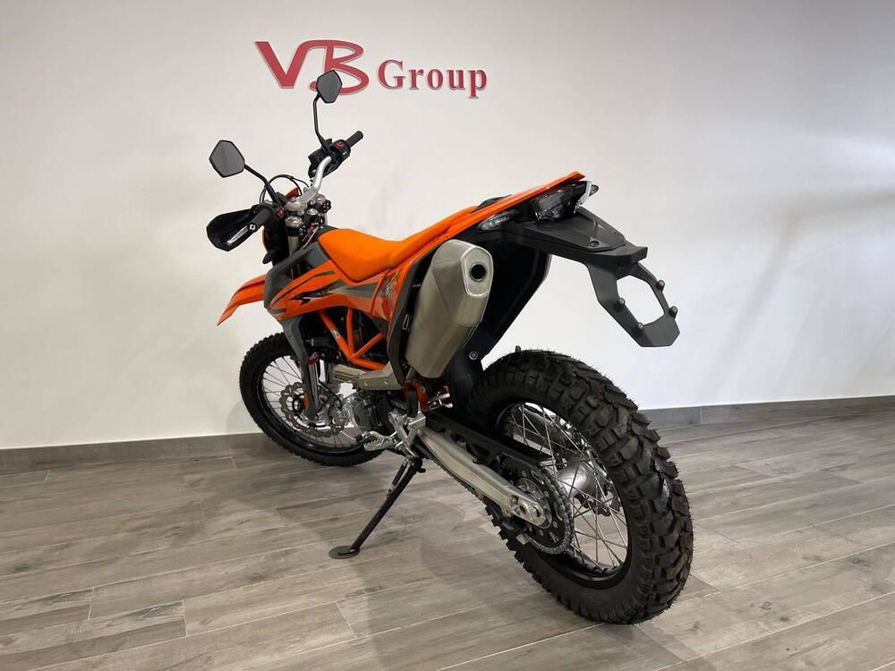 KTM 690 Enduro R (2022 - 25) (3)