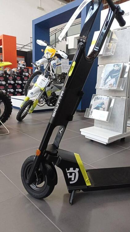 Husqvarna Skutta (2024) (2)