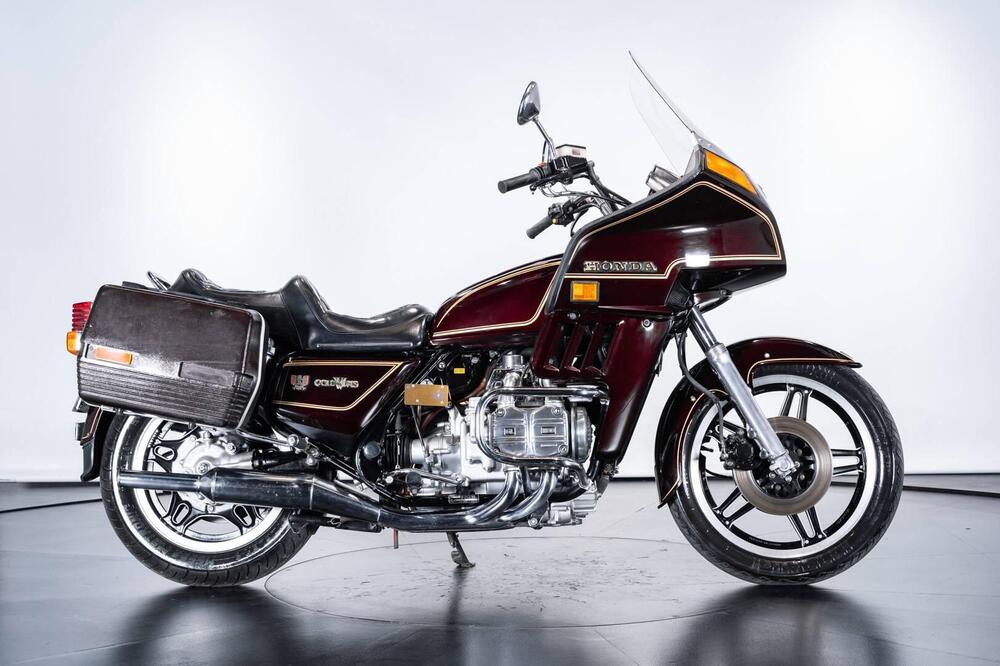 Honda 1100 GOLDWING (5)