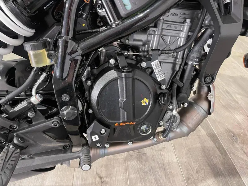 KTM 125 Duke (2024 - 25) (12)
