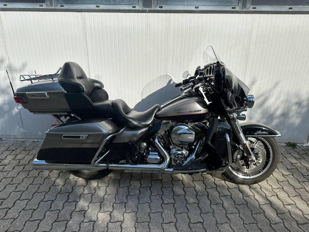 Harley-Davidson 1690 Electra Glide Ultra Classic (2014 - 16) - FLHTCU (2)