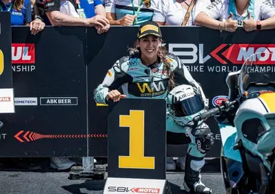 SBK 2024 GP dell’Emilia Romagna, WorldWCR. Maria Herrera espugna Misano con una doppietta trionfale 