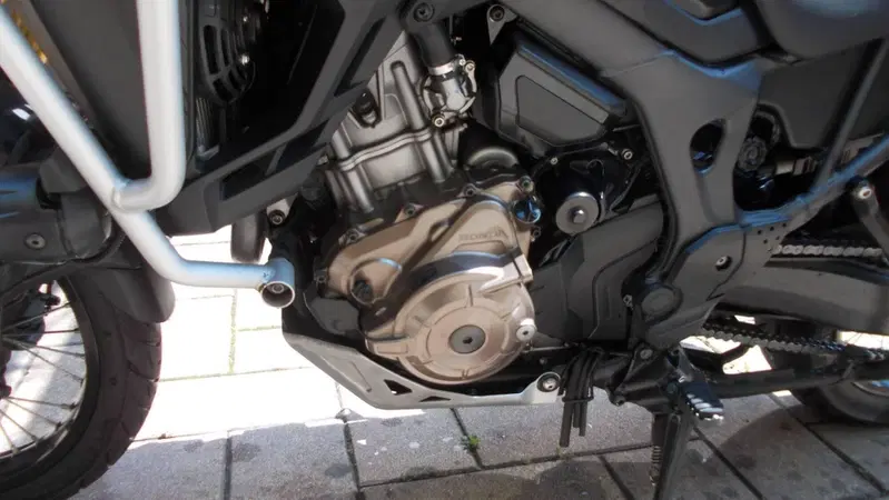 Honda Africa Twin CRF 1000L DCT ABS Travel Edition (2016 - 17) (5)