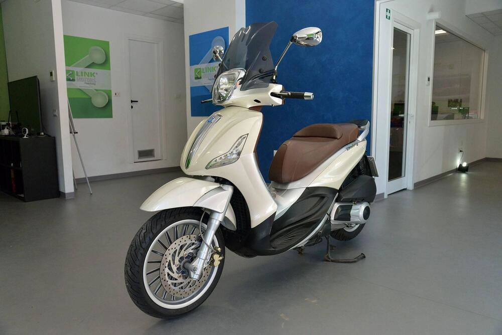 Piaggio Beverly 300 i.e. (2010 - 16) (2)