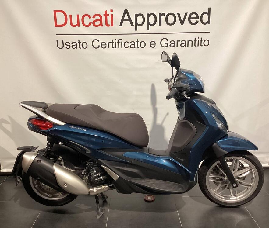 Piaggio Beverly 300 Hpe (2021)