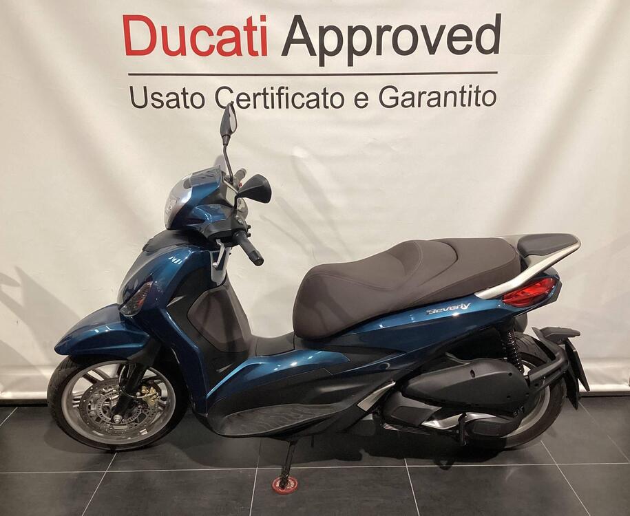 Piaggio Beverly 300 Hpe (2021) (3)