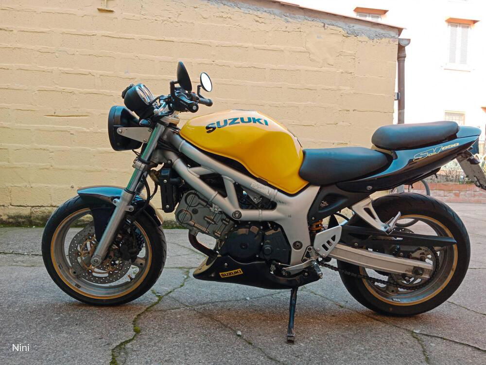 Suzuki SV 650 (1999 - 02) (4)