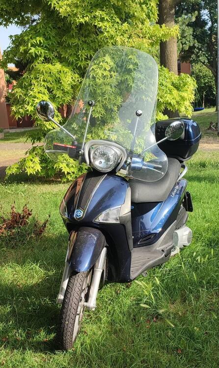 Piaggio Liberty 150 3V Full Optional (2013 - 15) (2)