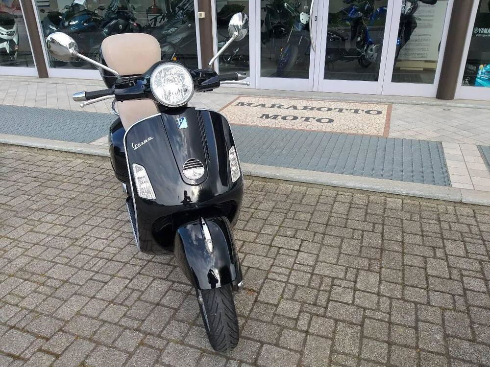 Vespa GTS 250 i.e. (2)