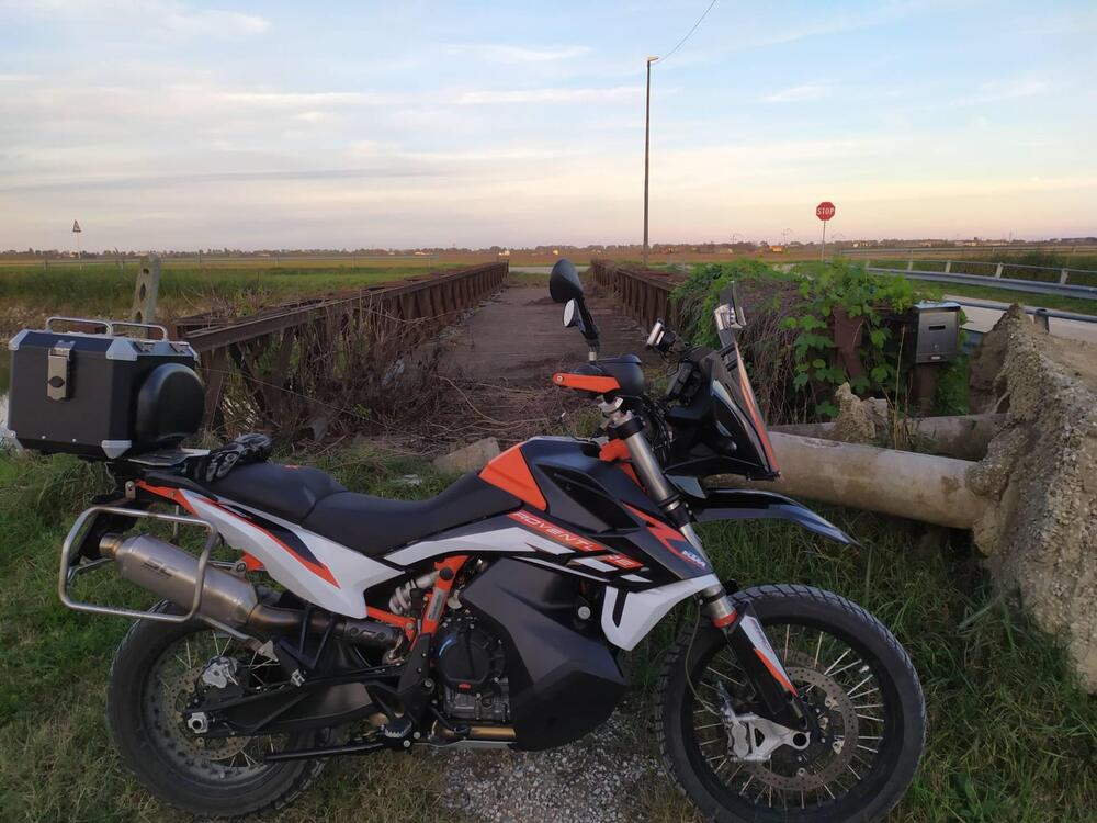 KTM 890 Adventure R (2021) (3)