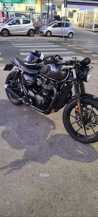 Triumph Street Twin 900 (2016) (4)