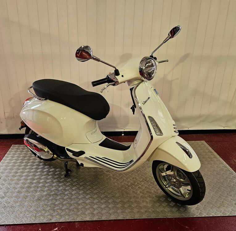 Vespa Primavera 125 (2024)