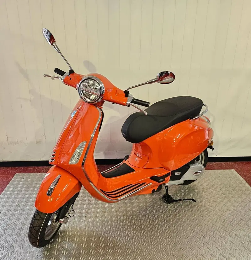 Vespa Primavera 150 (2024 - 25) (2)