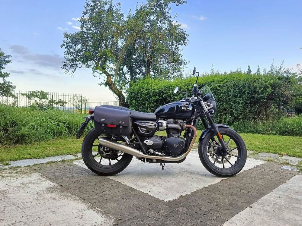 Triumph Street Twin 900 (2021 - 22)