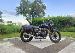 Triumph Street Twin 900 (2021 - 22) usata