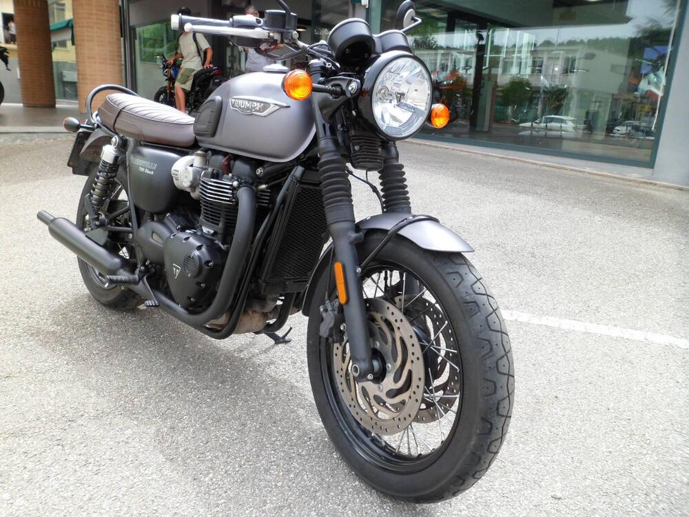 Triumph Bonneville T120 (2016 - 20) (2)