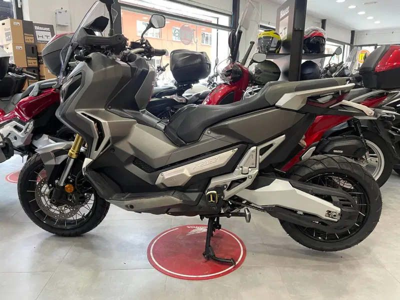 Honda X-ADV 750 (2017) (2)