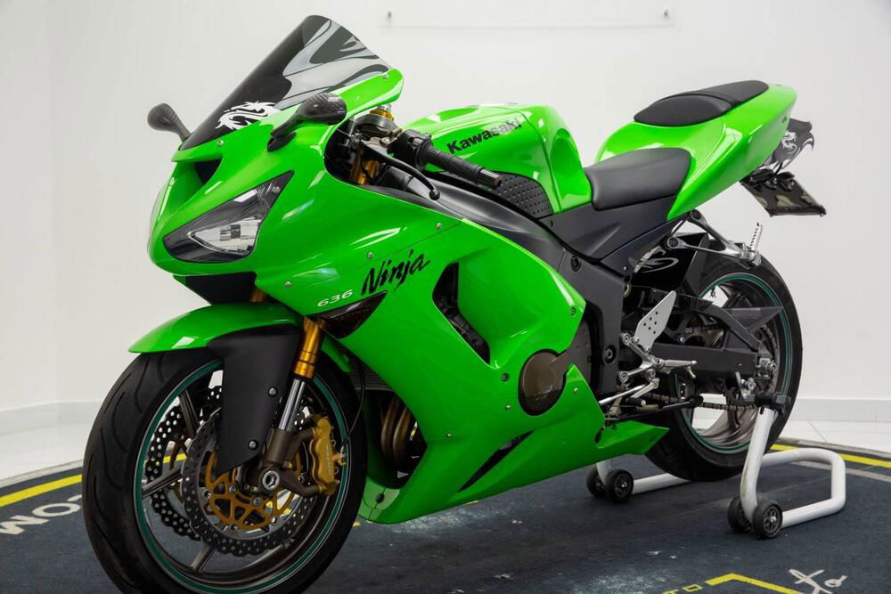 Kawasaki Ninja 636 ZX-6R (2005 - 06) (3)