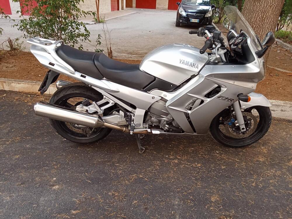 Yamaha FJR 1300 (2001 - 03) (4)