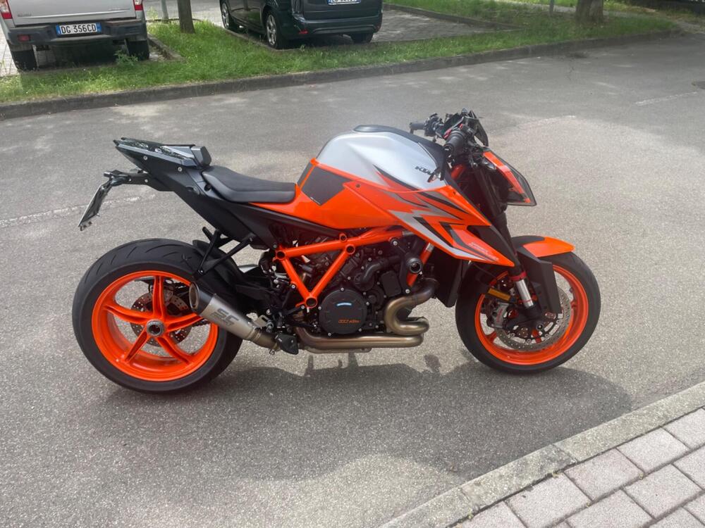 KTM 1290 Super Duke R (2022 - 23) (2)