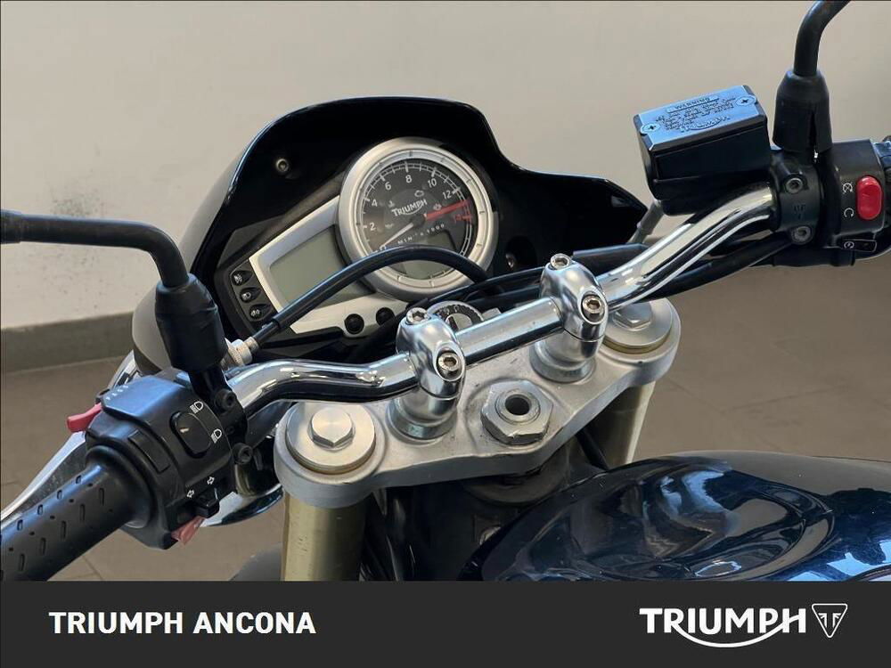 Triumph Street Triple (2007 - 12) (2)