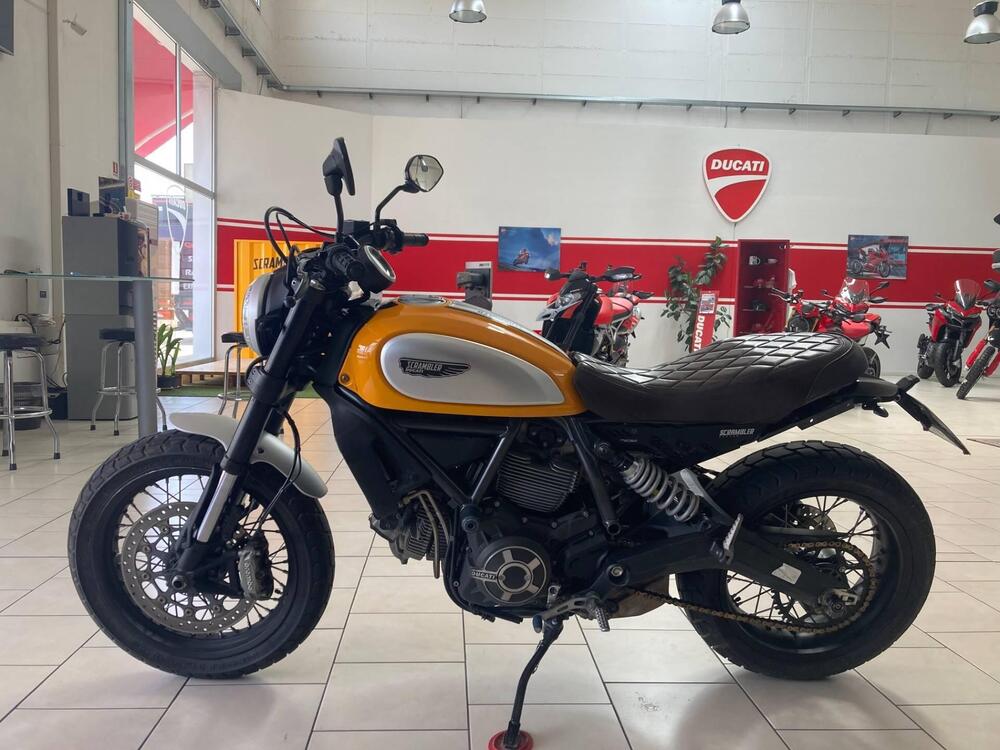 Ducati Scrambler 800 Classic (2015- 16) (2)