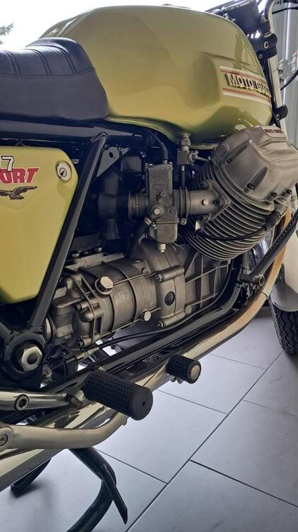 Moto Guzzi V7 SPORT (2)