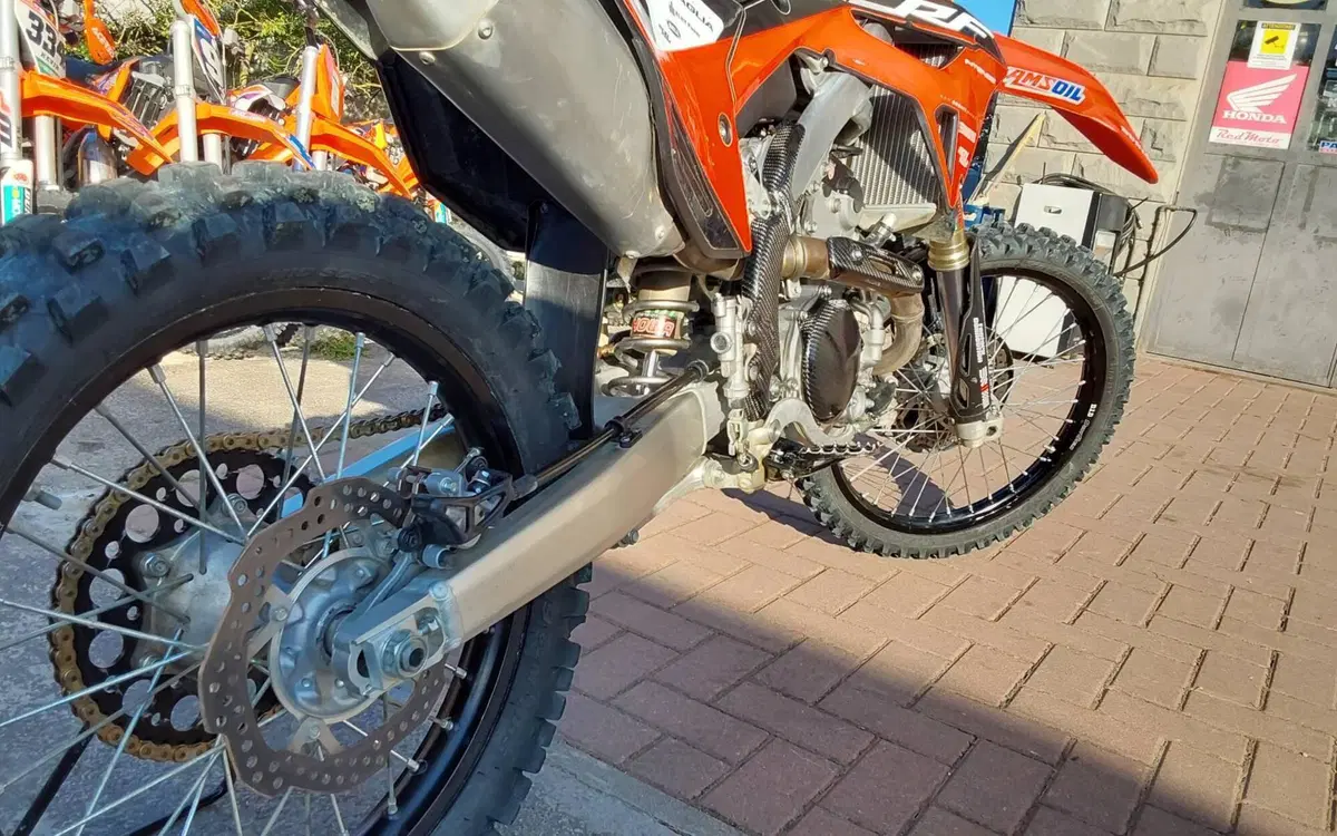 Honda CRF 250R (2023) (3)