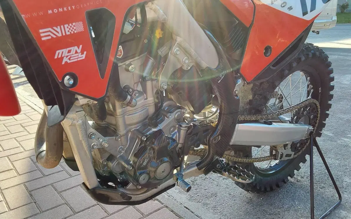 Honda CRF 250R (2023) (5)
