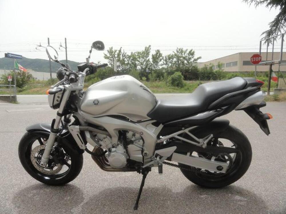 Yamaha FZ6 (2004 - 07) (5)