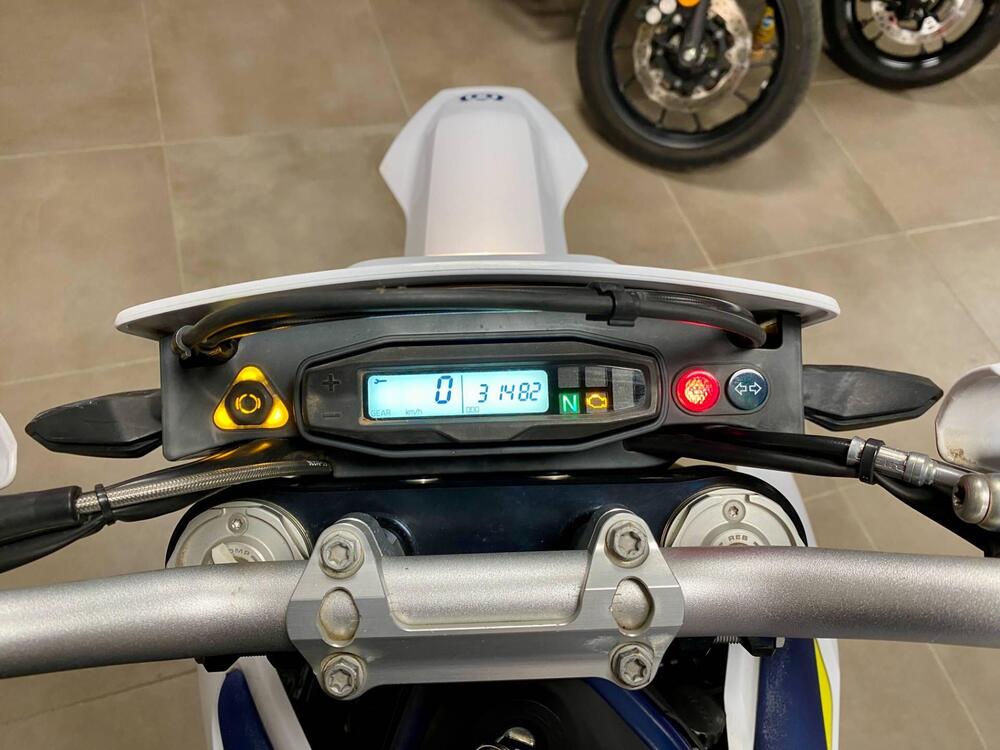 Husqvarna 701 Enduro (2021) (5)