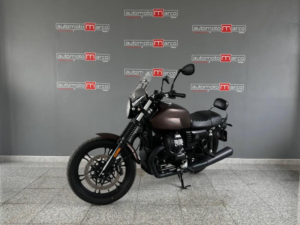 Moto Guzzi V7 III Stone (2017 - 20) (2)