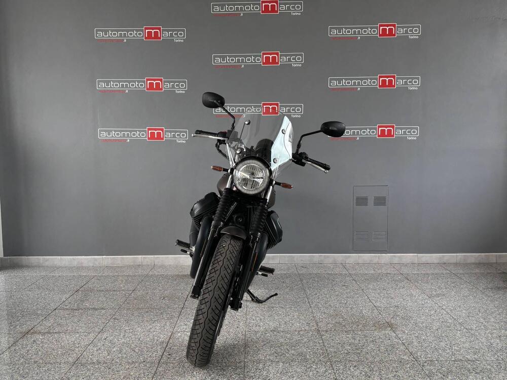 Moto Guzzi V7 III Stone (2017 - 20) (3)