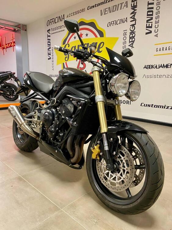 Triumph Street Triple (2007 - 12) (2)