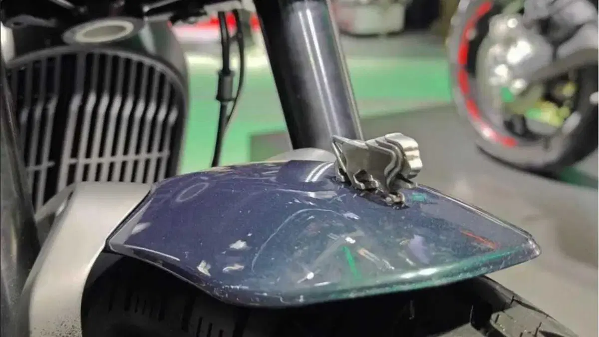 Benelli Leoncino Bobber V2 400: a Pesaro è in arrivo una nuova cruiser? (11)