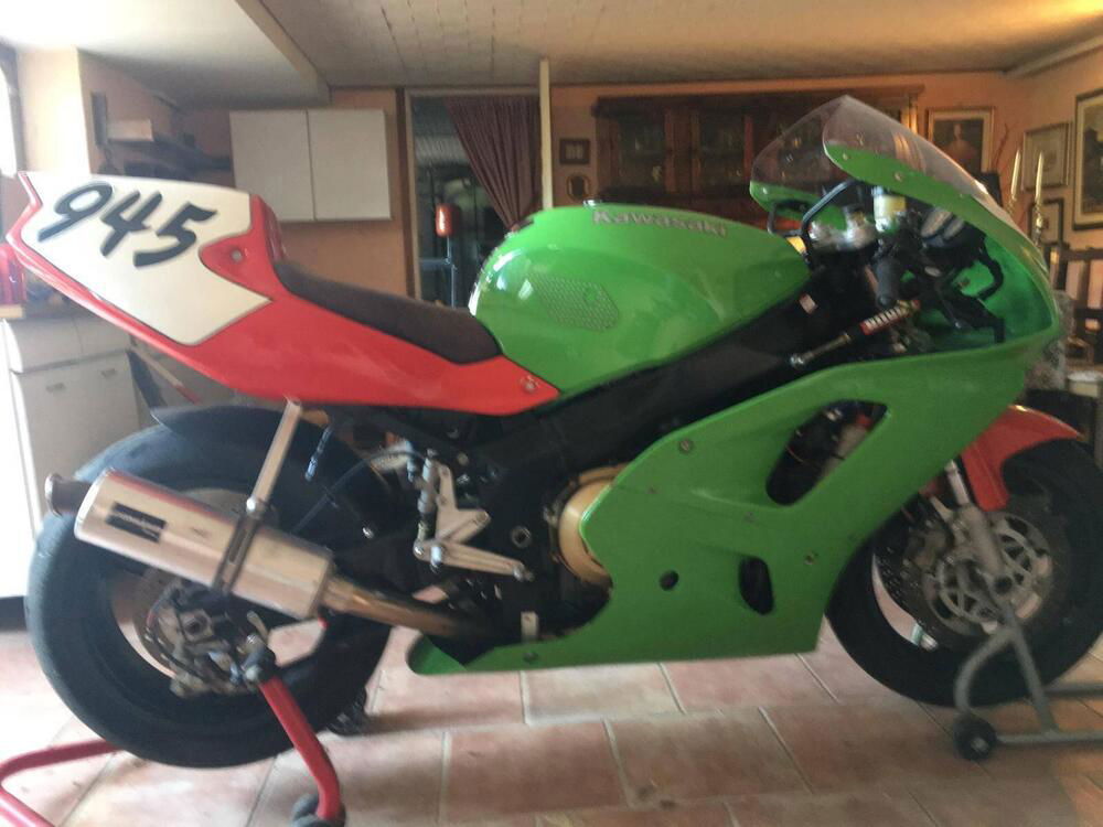 Kawasaki ZXR750  (2)