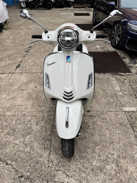 Vespa GTS 300 Super (2023 - 24) (2)