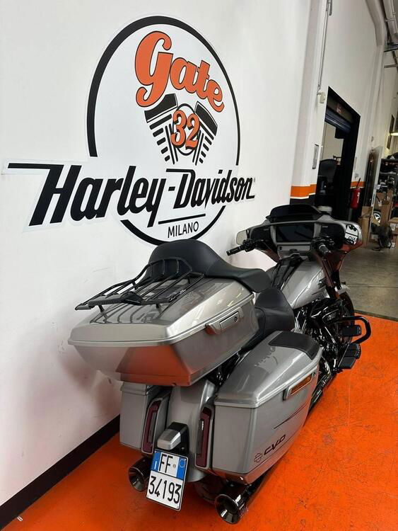 Harley-Davidson CVO Street Glide (2023) (3)