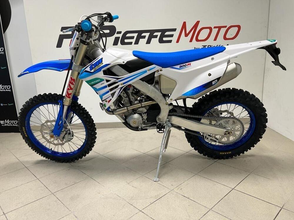 Tm Moto EN 300 ES Fi 4T (2024) (2)