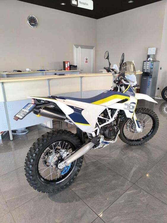 Husqvarna 701 Enduro (2017 - 19) (3)