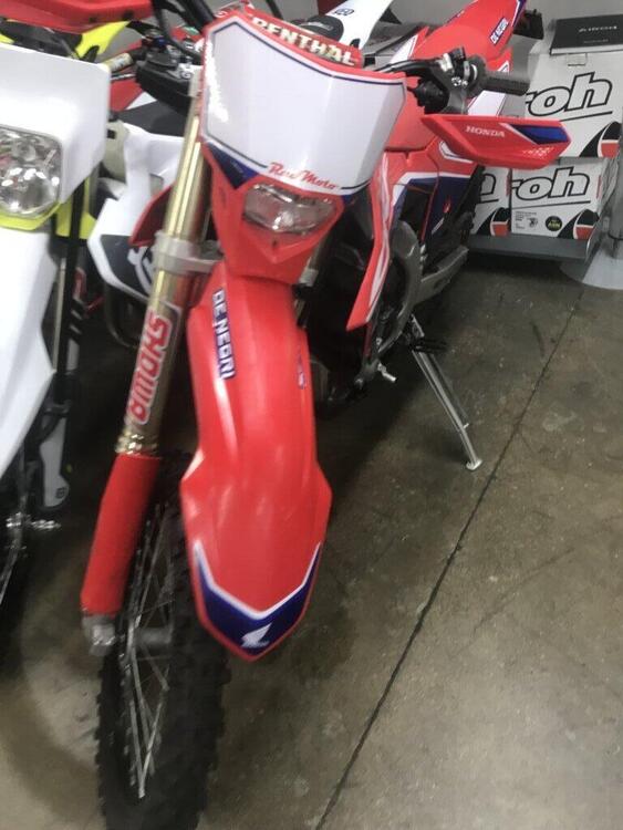 Honda CRF 250 R (2022) (2)