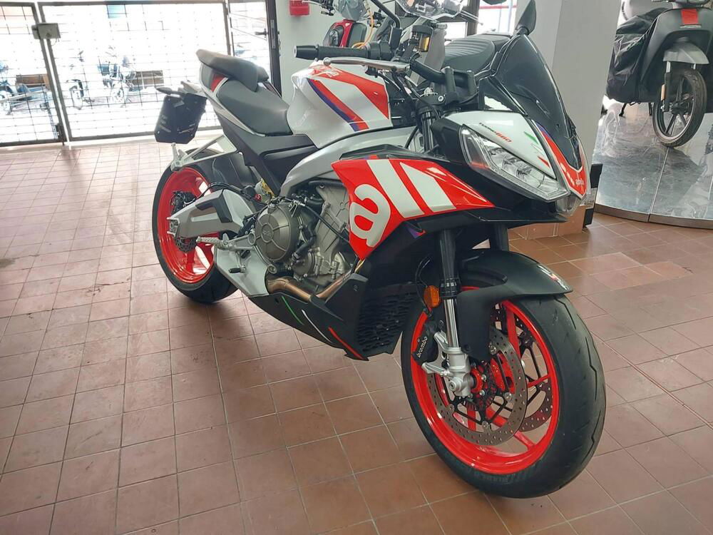 Aprilia Tuono 660 Factory (2022 - 24) (2)