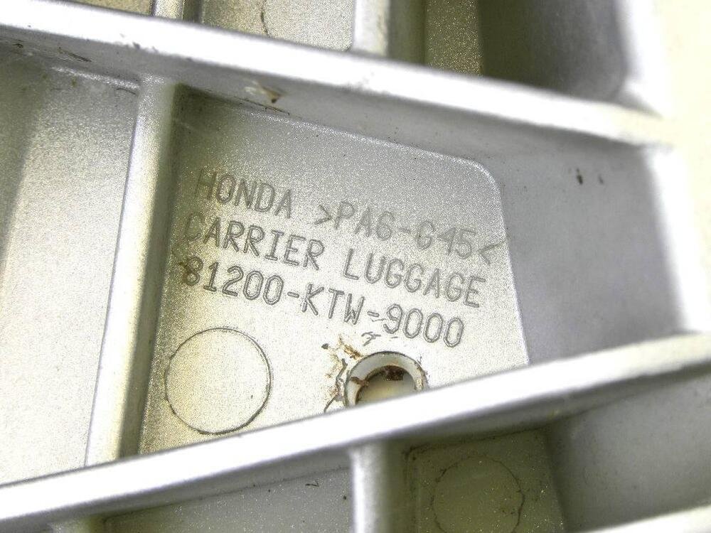 Maniglione passeggero con portapacchi per Honda SH (3)