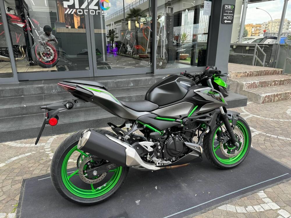 Kawasaki Z 500 SE (2024) (3)